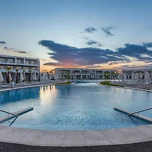 Resort Blue Lagoon Queen, Kalyves Polygyrou